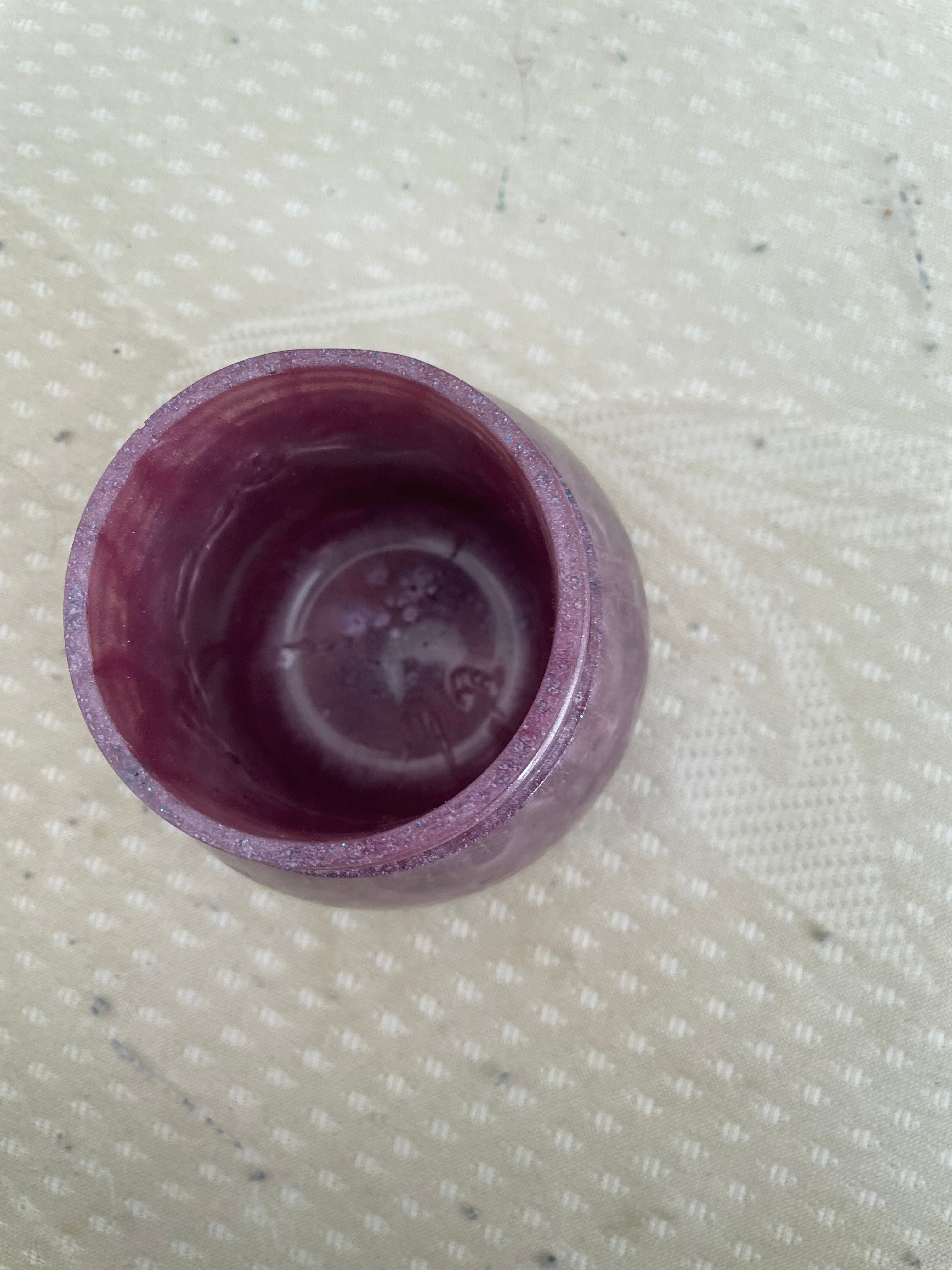 Pot non alimentaire violette