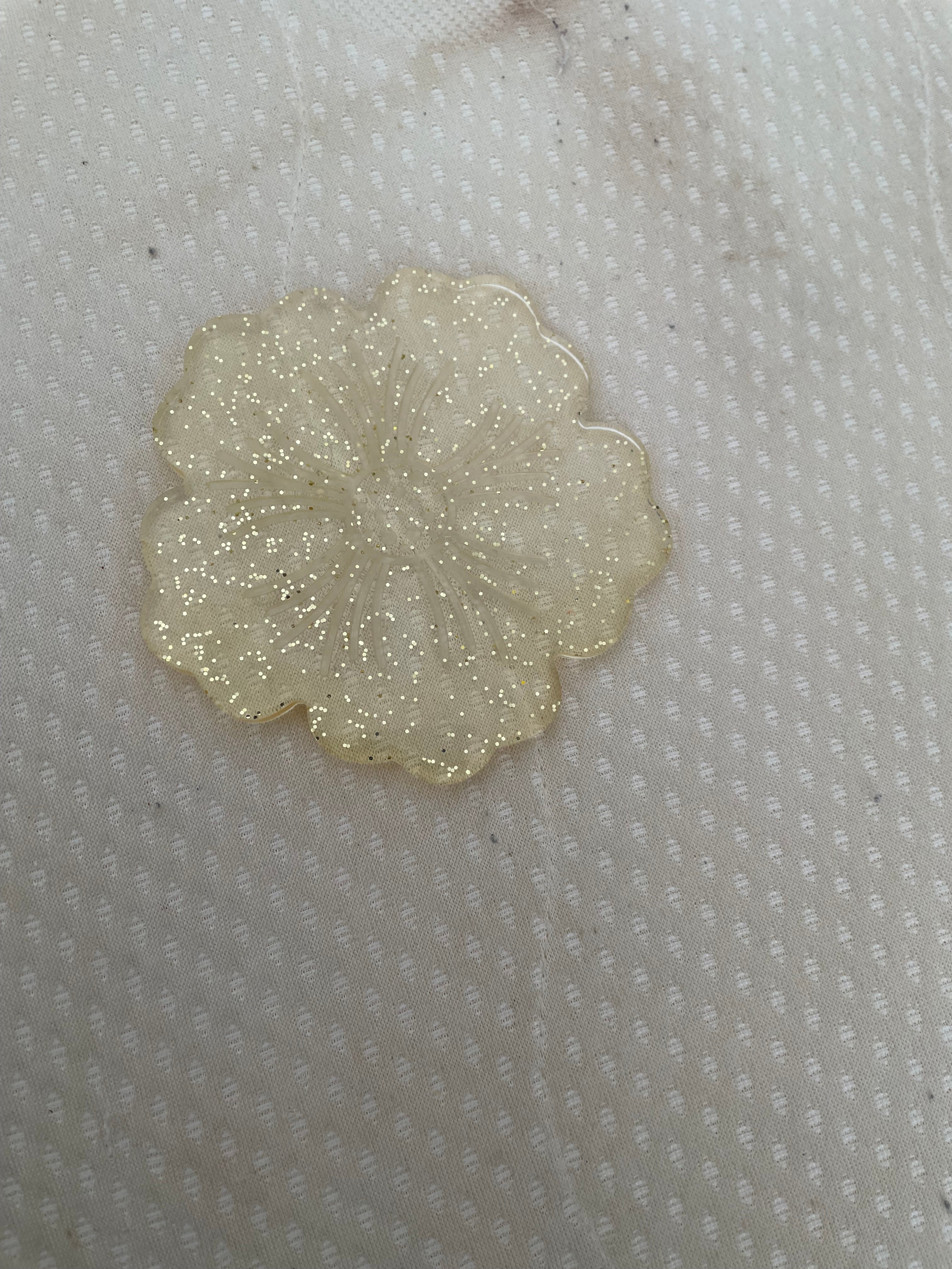 Dessous de verre en fleur par deux  Jaune transparent paillette