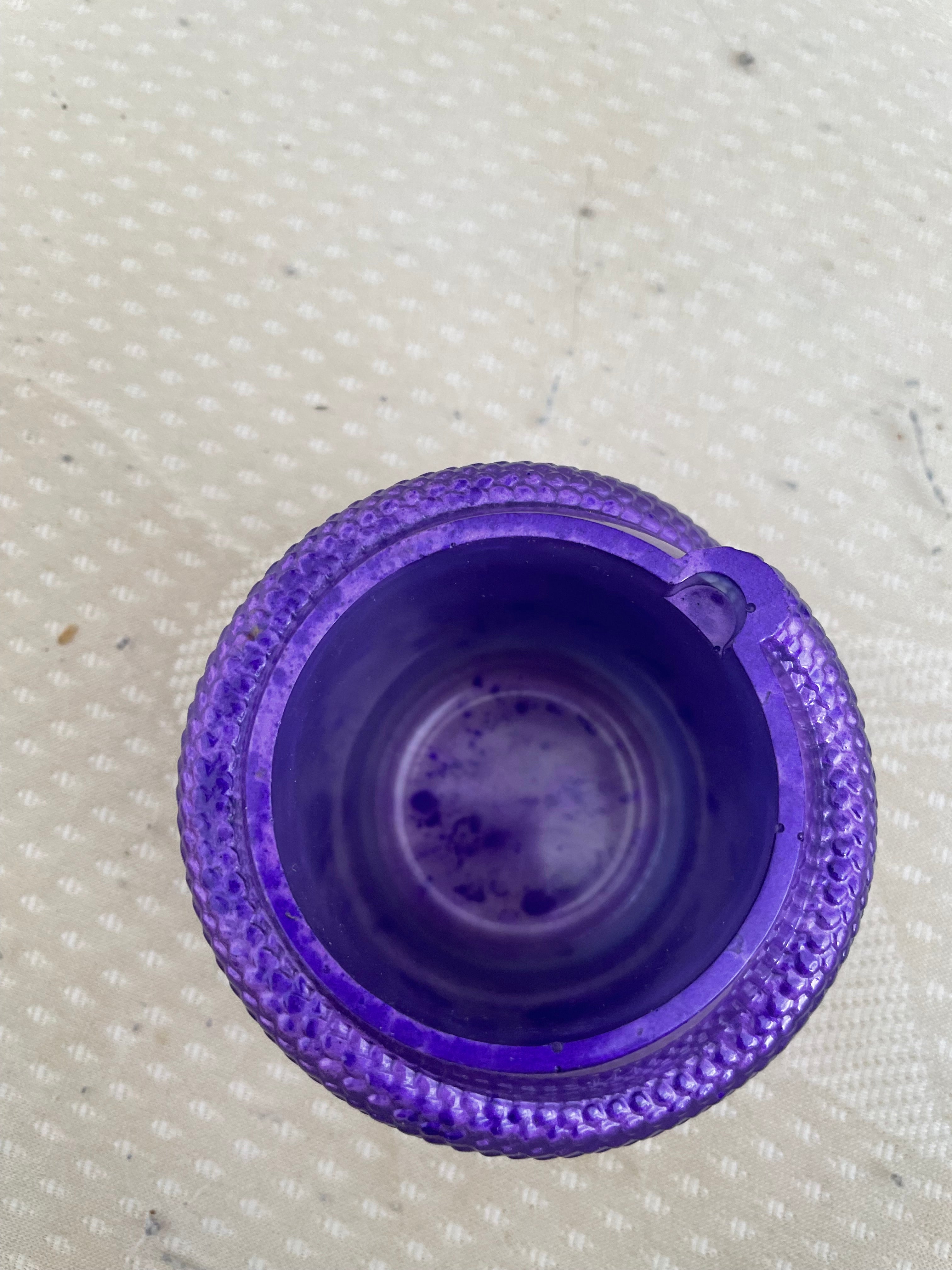 Oeuf serpent violette