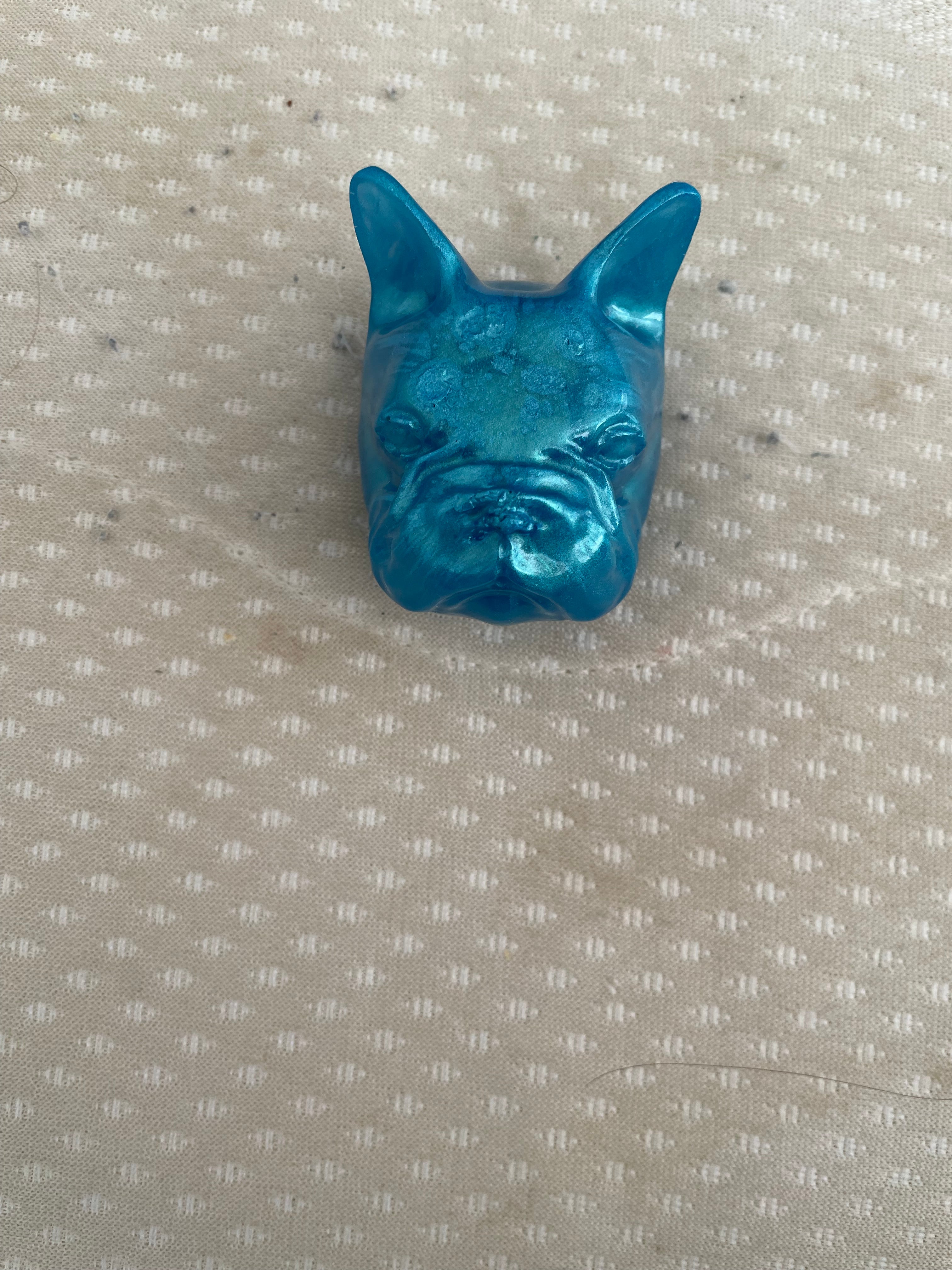 Tete de chien bleu
